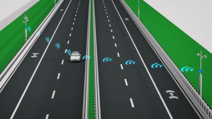 Smart Road: test of self-driving vehicles in Italy